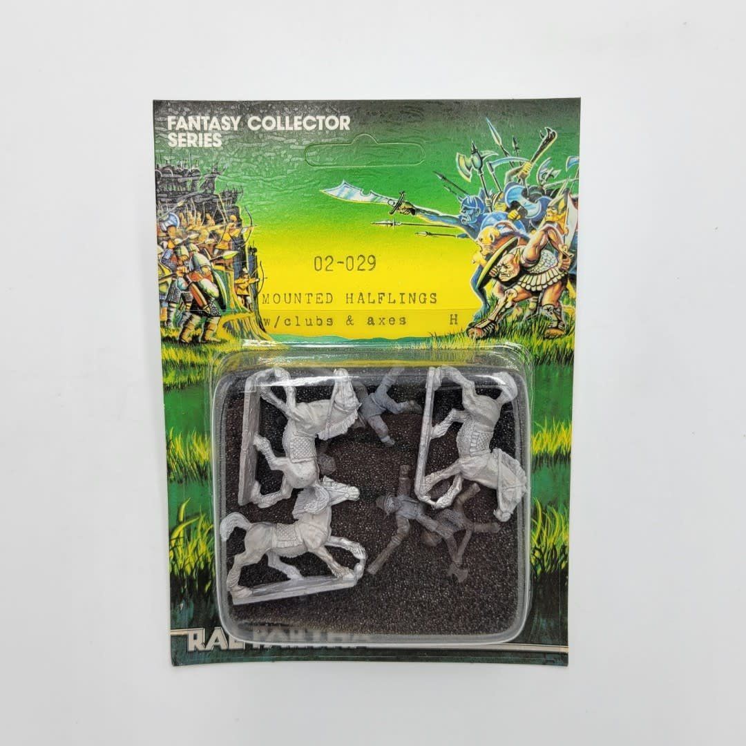 MOUNTED HALFLINGS w/ CLUBS &amp; AXES (3)