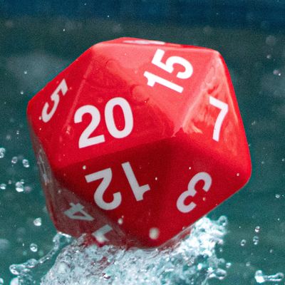 DICE D20 7.5&#39; GARGANTUAN FOAM - RED w/ WHITE