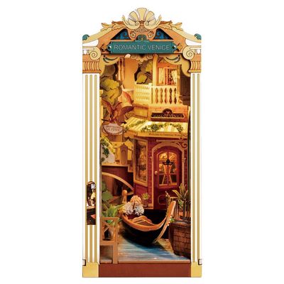 THE TOWN OF VENICE BOOK NOOK &amp; WONDERLAND