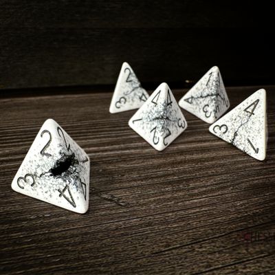 DICE D4 18mm CRACKED WHITE w/BLACK
