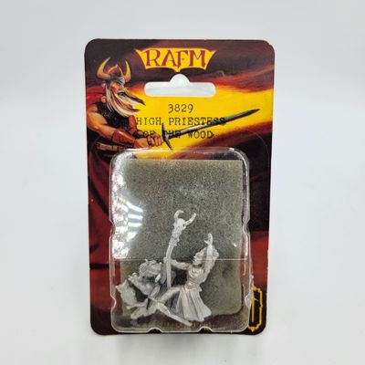 HIGH PRIESTESS OF THE WOOD