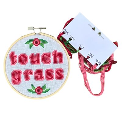 CROSS STITCH KIT - TOUCH GRASS