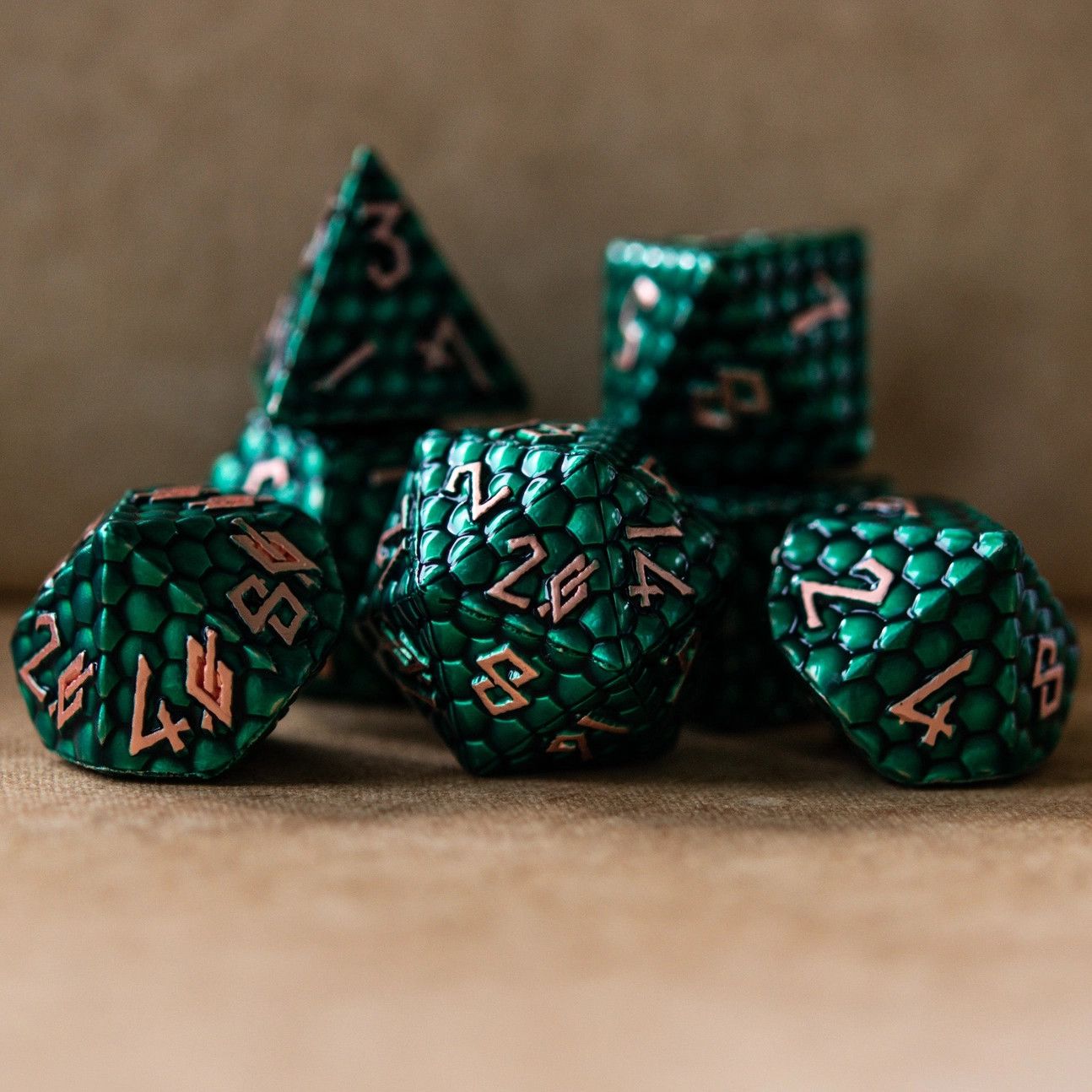 mmg DICE SET 7 METAL DRAGON'S EGG Green w/ Copper