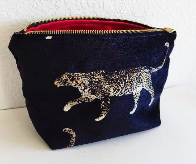 Black Velvet Leopard Traveller Large