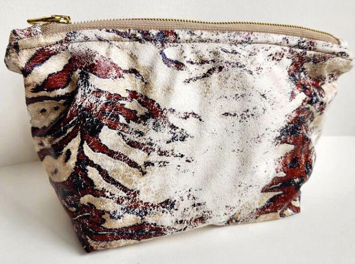 Distressed Bengal Traveller Medium