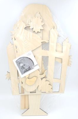 Les épouvantails (fille)-pièces de bois