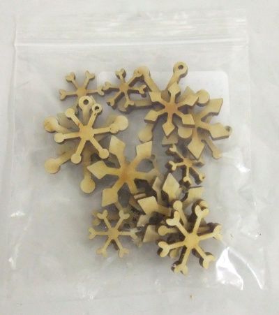 Ensemble de 17 flocons N-008