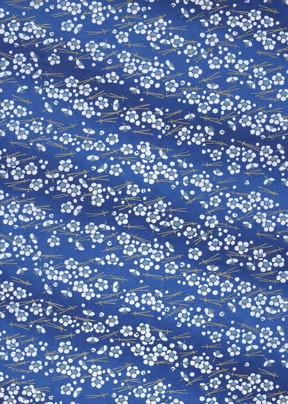 Papier Chiyogami 1016C 19 1/2"x26"- Fleurs blanches sur fond bleu marin