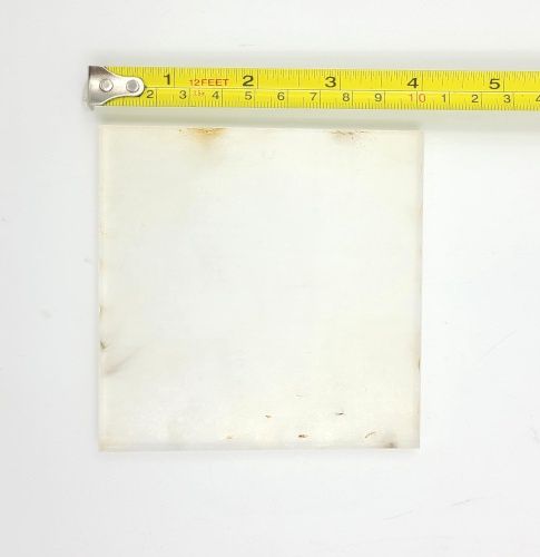Carré de 4"x1/4" en plexiglass clair