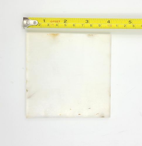 Carré de 4"x1/4" en plexiglass clair