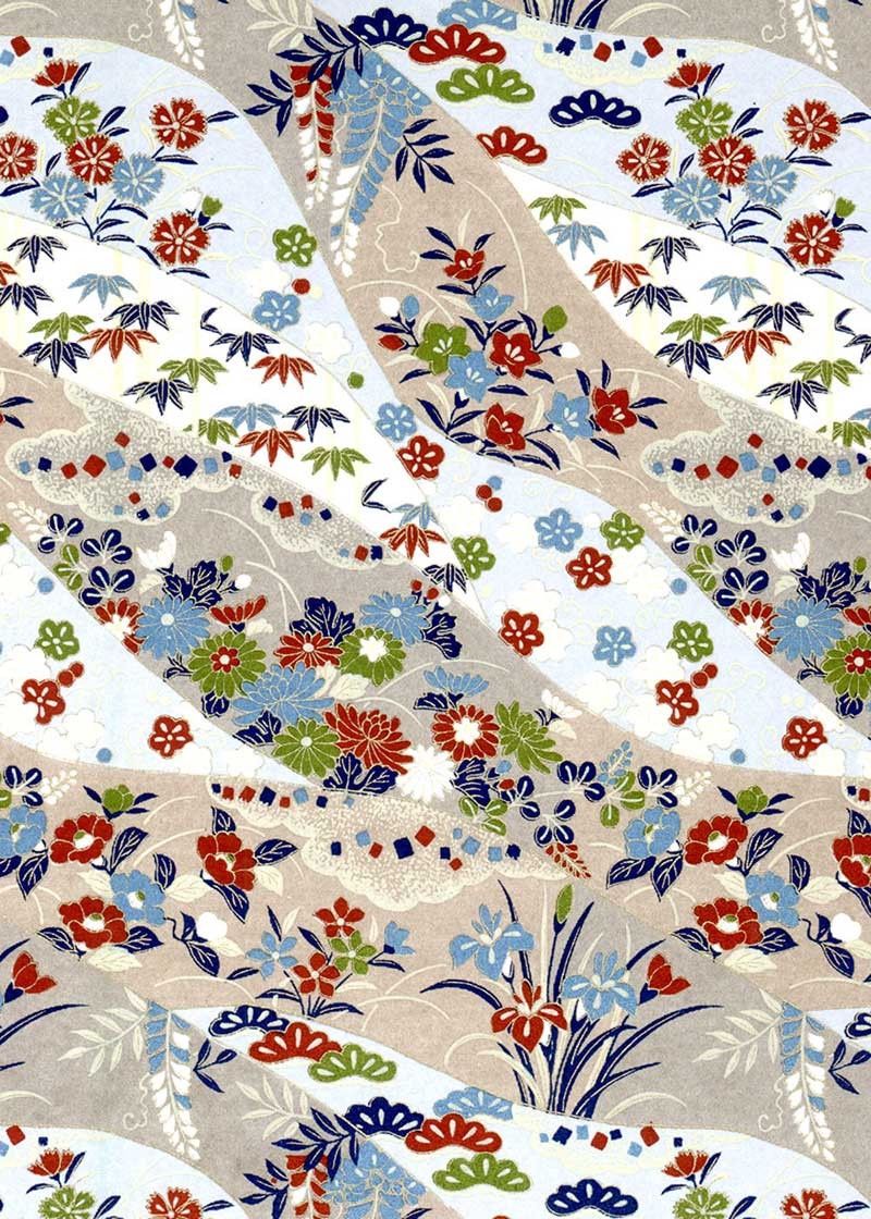 Papier Chiyogami 52C 9 Papier Chiyogami 52C 9"x12" - Motif floraux et botaniques avec fleurs bleues, rouges et vertes sur bandes bleues pâles, blanches et beiges