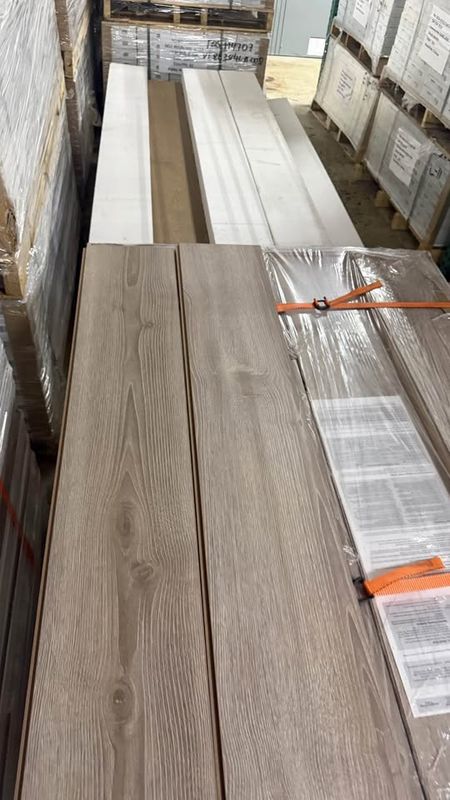 Cradle Rock Oak 12 mm T x 8 in. W Waterproof Laminate Wood Flooring