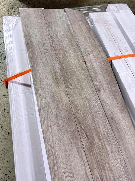 Pallet of 2100 sqft 2mm glue down vinyl flooring