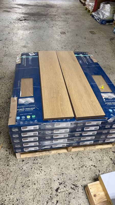 Lifeproof Drake Hill Oak 9.4 in. W x 48 in. L Waterproof Hybrid Resilient Flooring