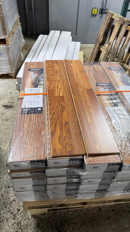 Pergo XP Anndel Oak 10 mm T x 7.4 in. W Water Resistant Laminate Wood Flooring