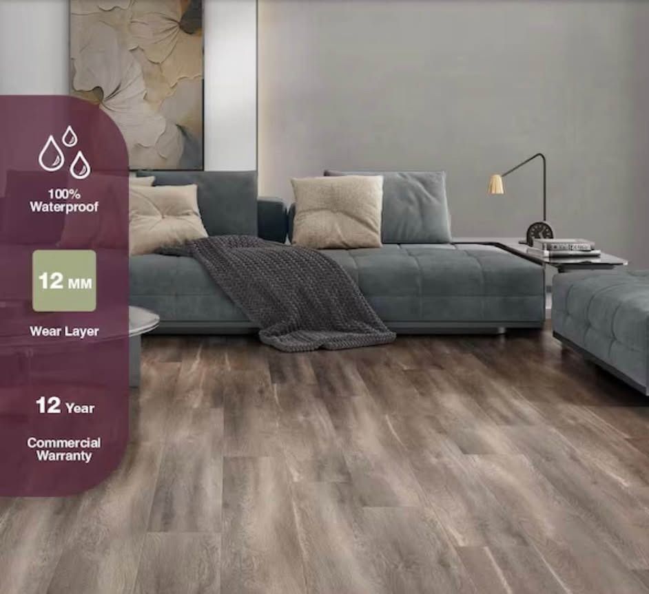 Brookstone Oak 12 mm T x 8 in. W Waterproof Laminate Wood Flooring