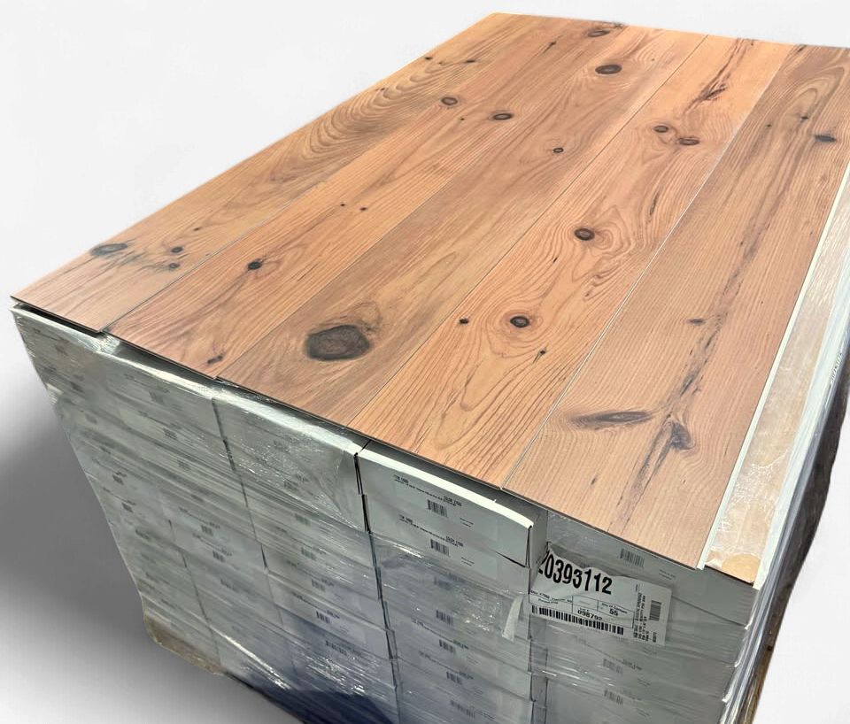 Knotty pine 28 mil waterproof vinyl flooring 7.76”x60” planks heavy duty 8mm thickness