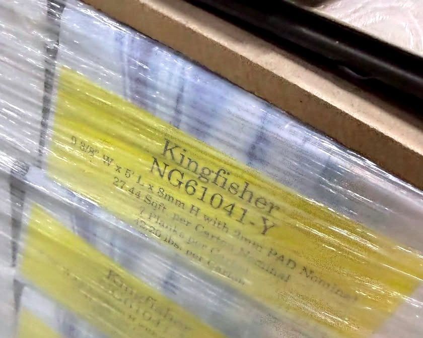 NEXGEN WEATHERPROOF WOOD - Kingfisher OAK - 9" X 60" - 10MM THICK WITH ATTACHED PAD