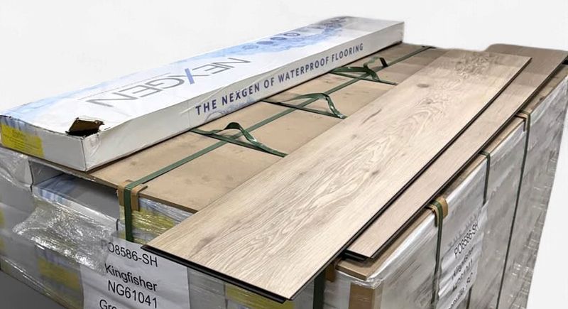 NEXGEN WEATHERPROOF WOOD - Kingfisher OAK - 9" X 60" - 10MM THICK WITH ATTACHED PAD