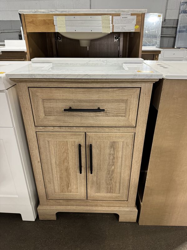 White Oak 24 in. X 19 in. Bathroom Vanity With White Carrara Marble Sink Top