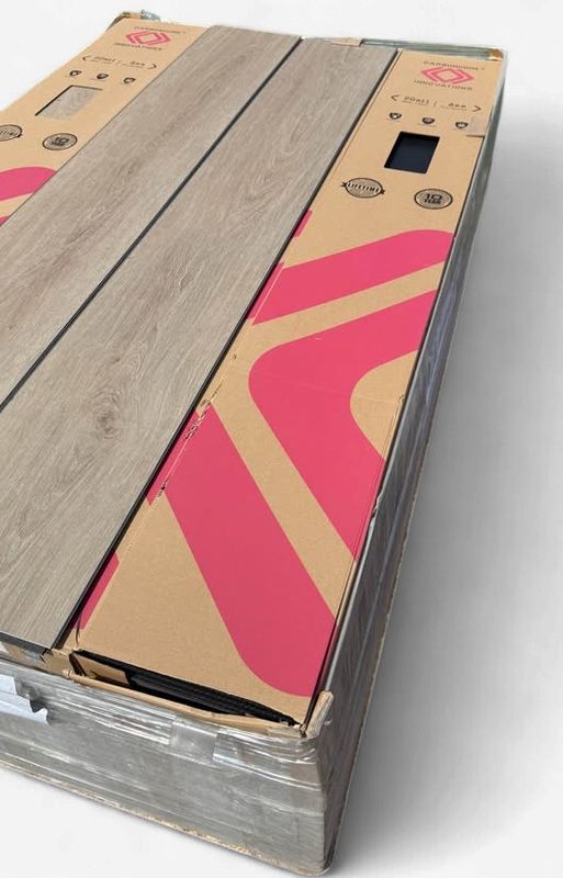 Flint waterproof carbon core vinyl plank flooring 8mm /20 mil 25.95 sqft per box
