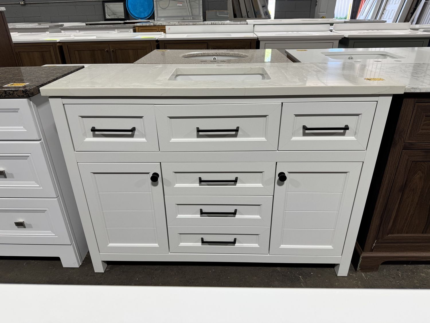 Hanna 49 in. X 19 in. White Bathroom Vanity With Custom Quartz Sink Top