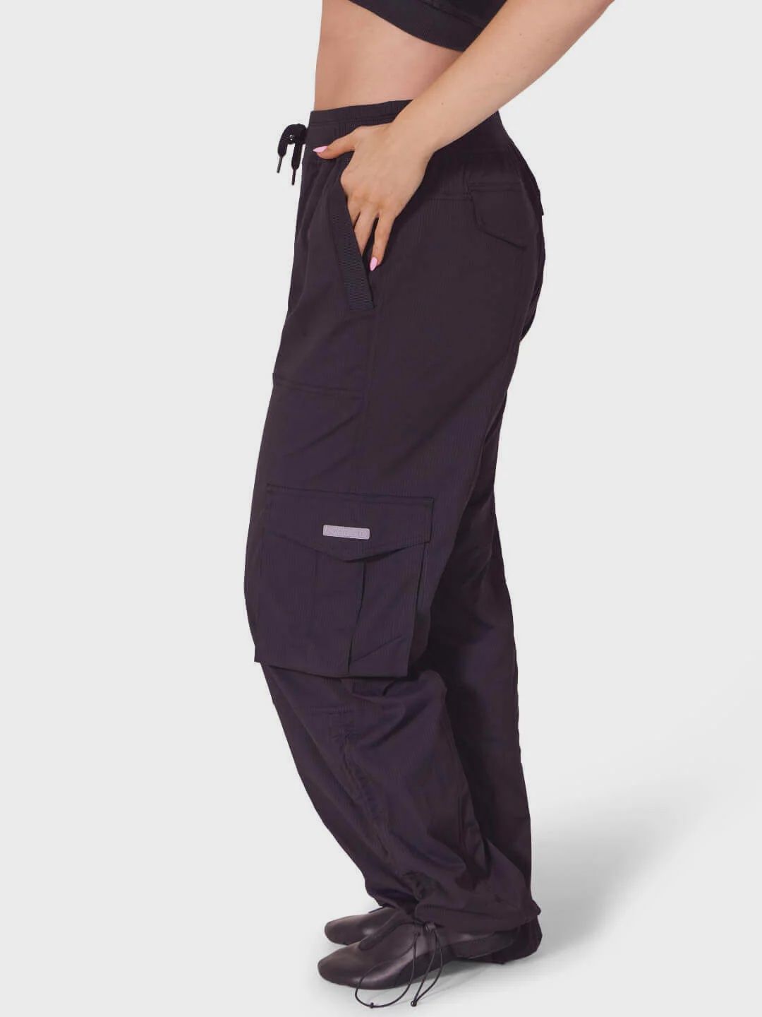 JET SETTER DANCE DYNAMICS STUDIO JOGGERS - Limited Edition-Adult, Color: Black, Size: XS