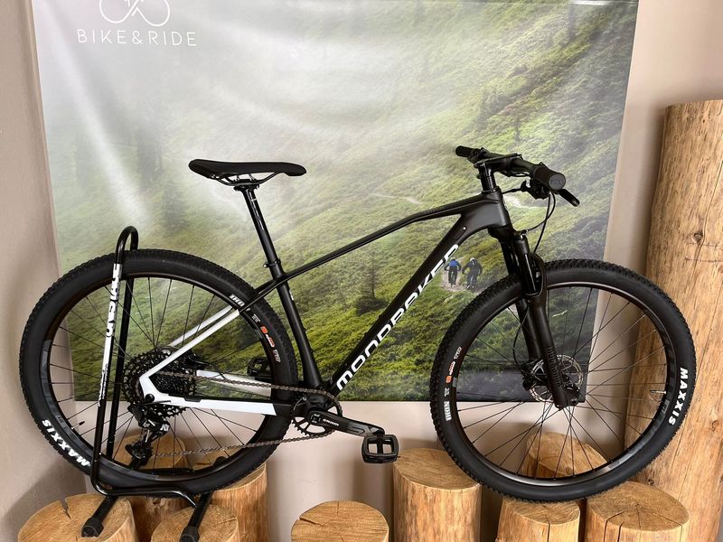 Mondraker Chrono Carbon in der Größe L Mondraker Chrono Carbon in der Größe L