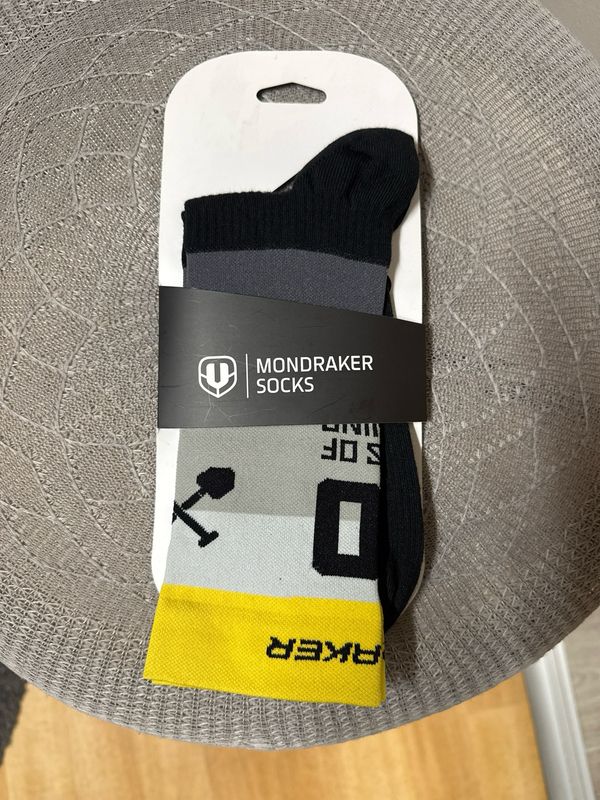 Mondraker Socken in der Größe L/XL (43-46) Mondraker Socken in der Größe L/XL (43-46)