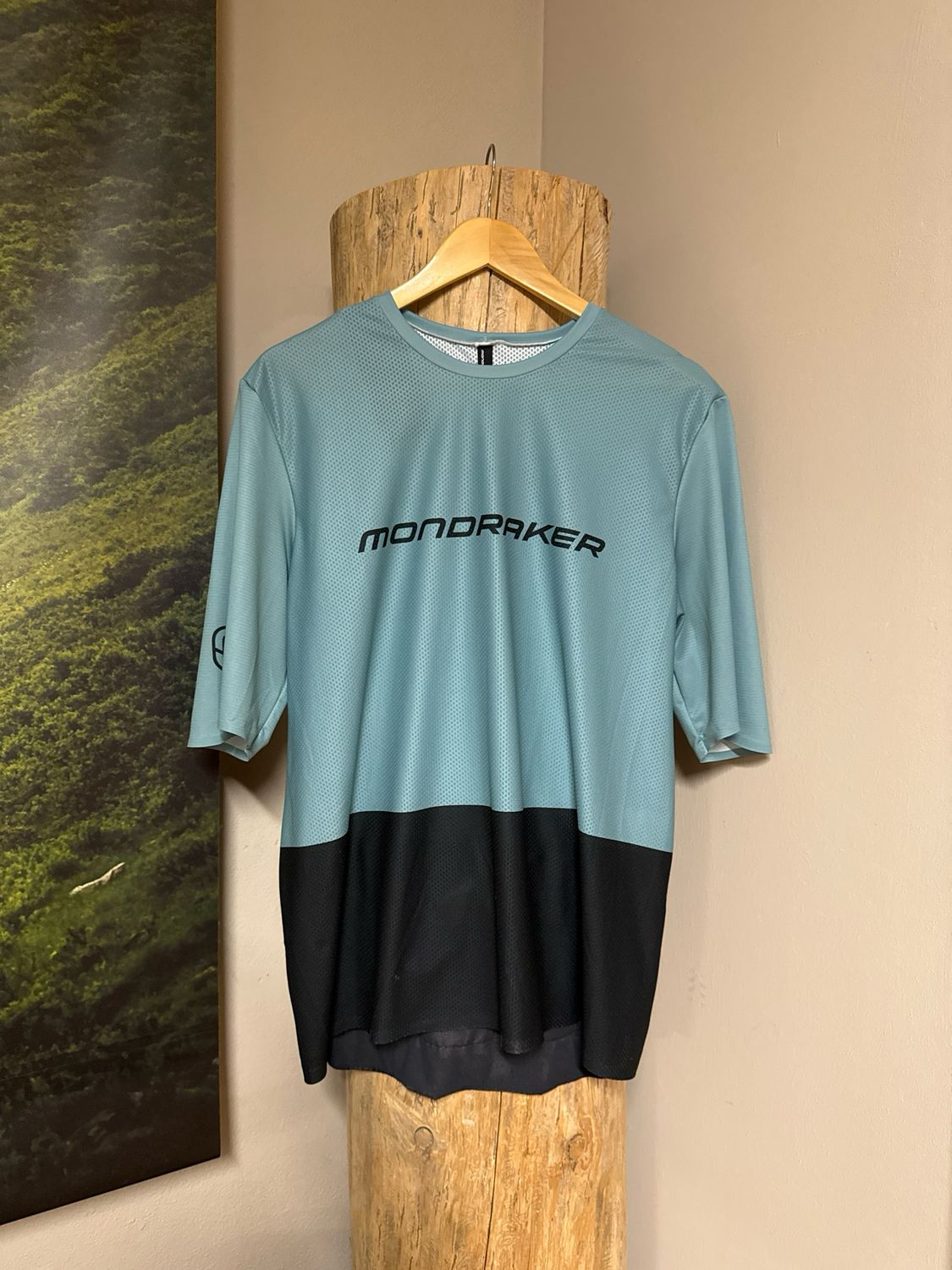 Mondraker Gravel Trikot mit Taschen am Rücken in der Größe XL