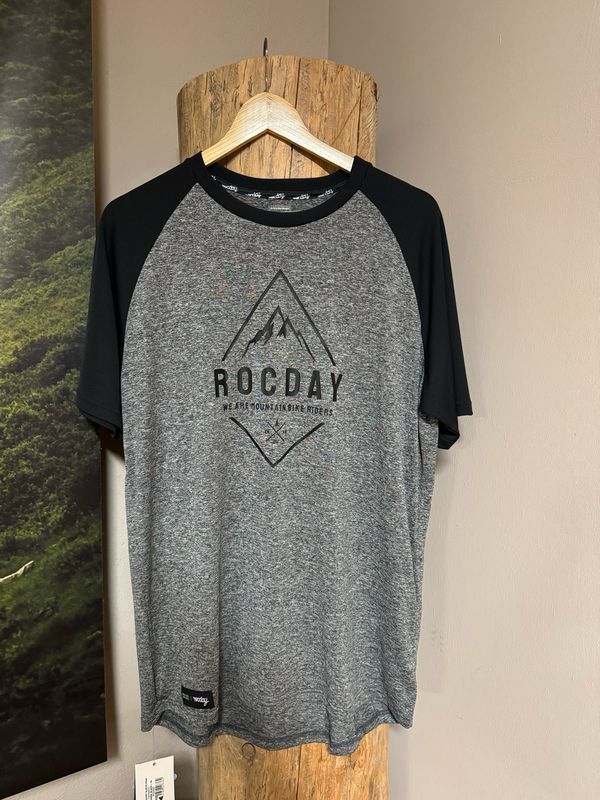 Rocday Trikot in der Größe XL
