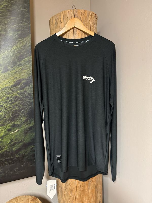 Rocday Trikot in der Größe XL