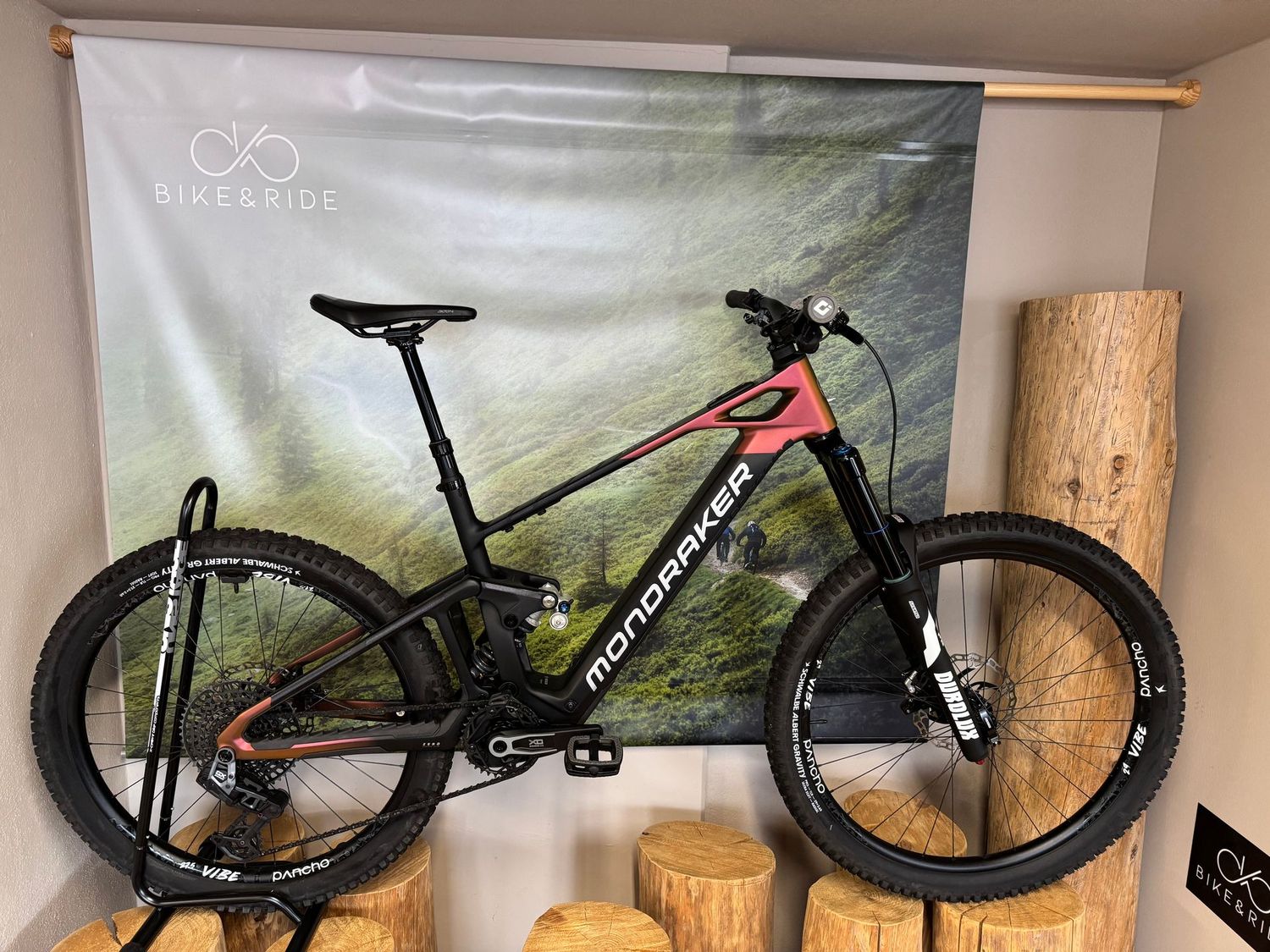 Mondraker Dune XR in der Größe L (Testbike mit Trickstuff Bremsen)