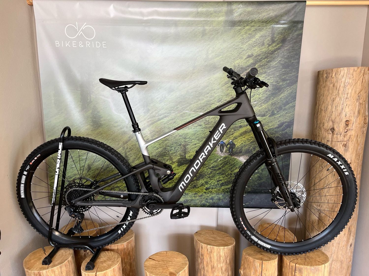 Mondraker Neat R in der Größe L