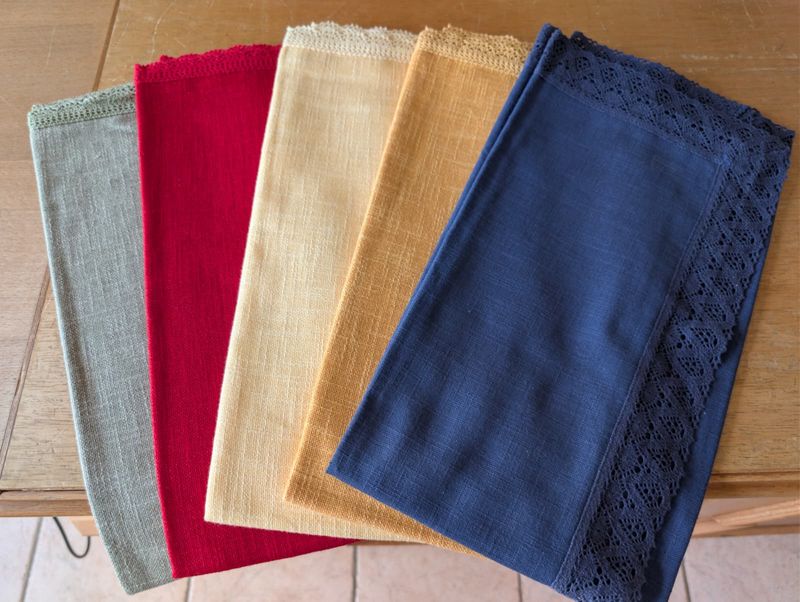 Mitteldecke mit Spitze Mitteldecke mit Spitze