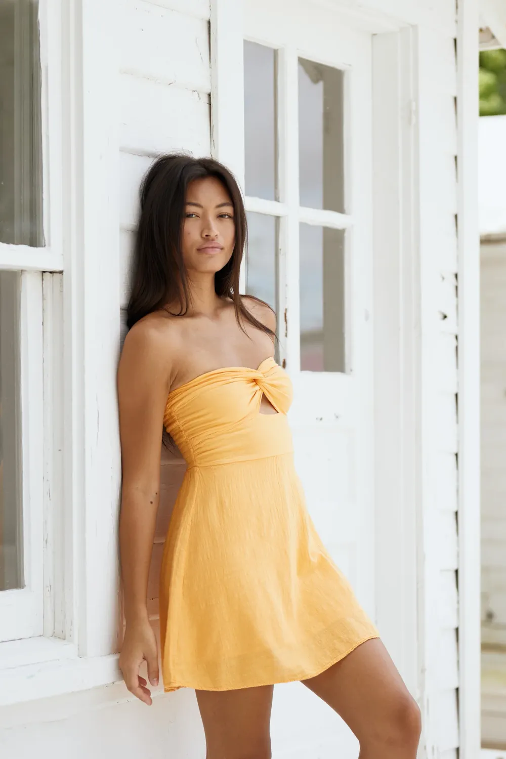 Women&#39;s Strapless Twist Front Short Dress - Tangerine