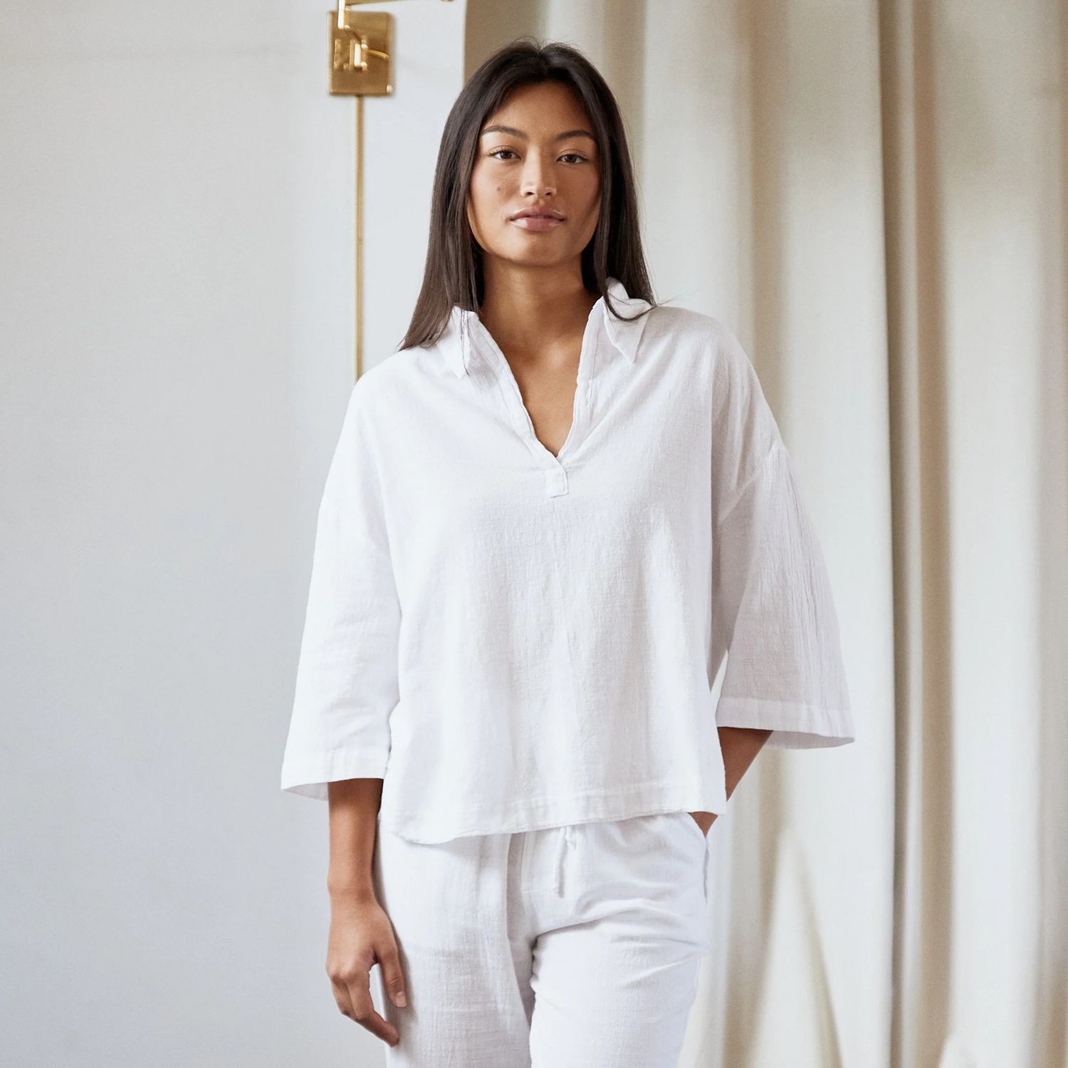 Women&#39;s Oversize 3 Quarter Collared Top - White