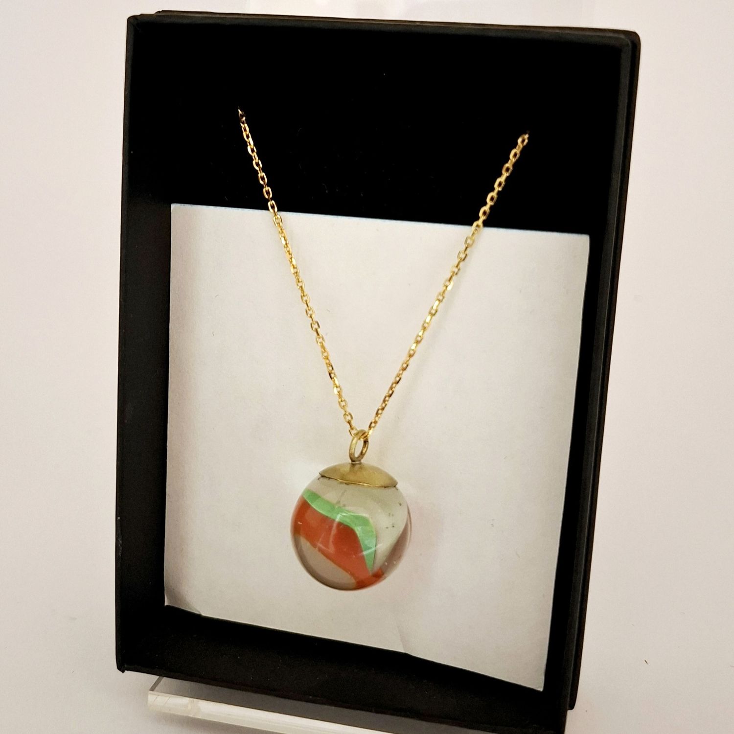 Crazyclage halsketting knikker wit,groen,rood verguld zilver Crazyclage halsketting knikker wit,groen,rood verguld zilver