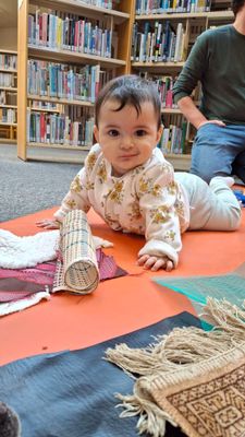 Baby- en peuterworkshop: voelboekjes maken met RESTjes Baby- en peuterworkshop: voelboekjes maken met RESTjes