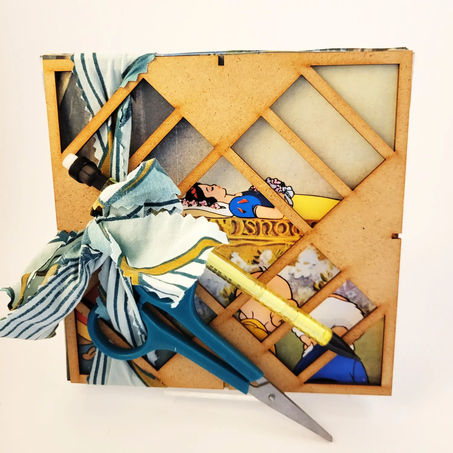 Knutselpakket vanaf 8 jaar | Origami doosjes plooien | Sneeuwwitje Knutselpakket vanaf 8 jaar | Origami doosjes plooien | Sneeuwwitje