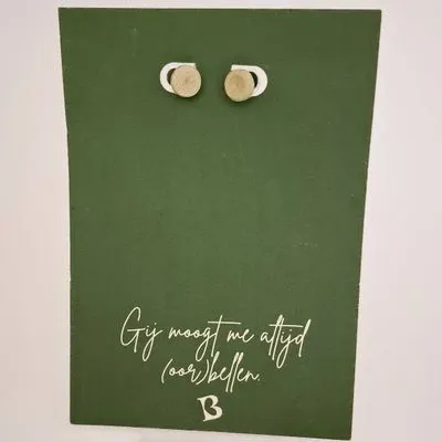 Oorbellen | KIBIBI | papier ecru kleine steker | fairtrade & upcycled Oorbellen | KIBIBI | papier ecru kleine steker | fairtrade & upcycled