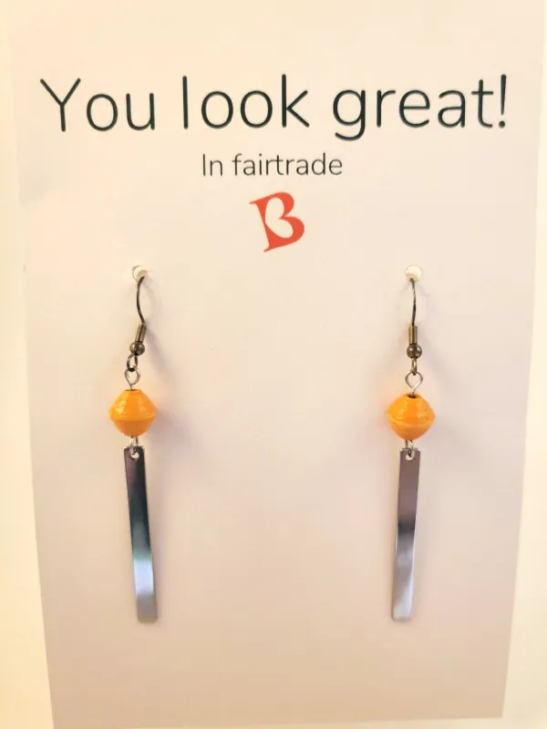 Oorbellen | KIBIBI | gele kraal en zilver | fairtrade & upcycled