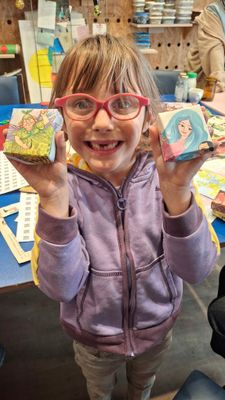 Verjaardagsfeest voor 9- tot 99-jarigen: Cadeaudoosjes plooien Verjaardagsfeest voor 9- tot 99-jarigen: Cadeaudoosjes plooien