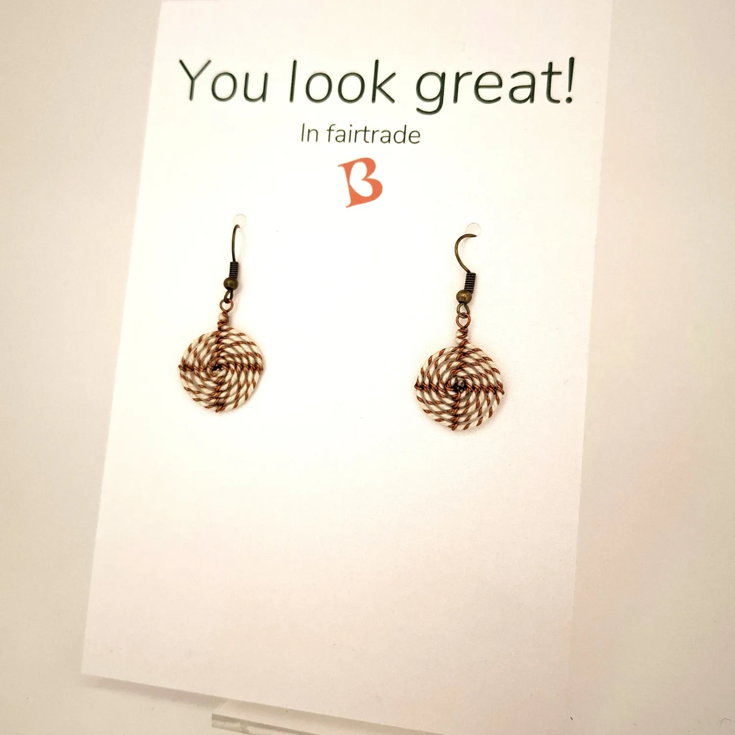 Oorbellen | KIBIBI | wit katoen & koperdraad | upcycled & fairtrade Oorbellen | KIBIBI | wit katoen & koperdraad | upcycled & fairtrade