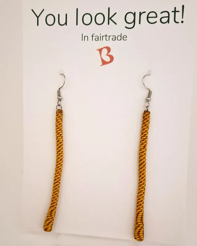 Oorbellen | KIBIBI | geel katoen en koperdraad | upcycled en fairtrade