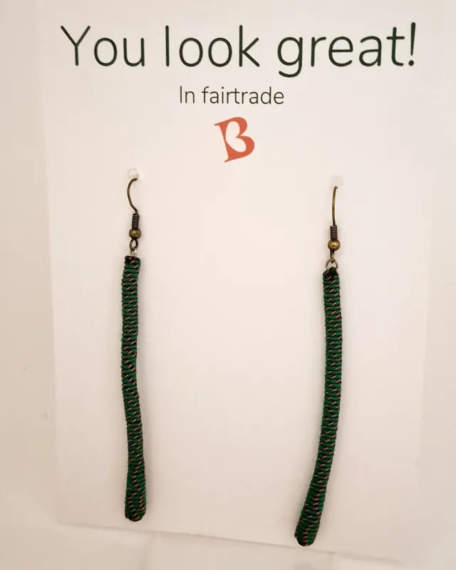 Oorbellen | KIBIBI | groen katoen en koperdraad | upcycled & fairtrade