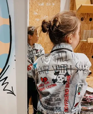 Workshop jeansjasjes pimpen voor tieners en volwassenen 07/11/2025