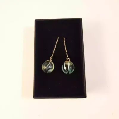 Oorbellen | Crazyclage | Zilver met witte knikkers