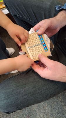 Baby- en peuterworkshop: voelboekjes maken met RESTjes