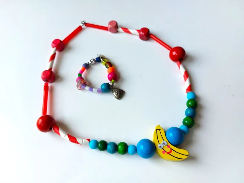 Verjaardagsfeest voor 4- tot 6-jarigen: Sieraden knutselen